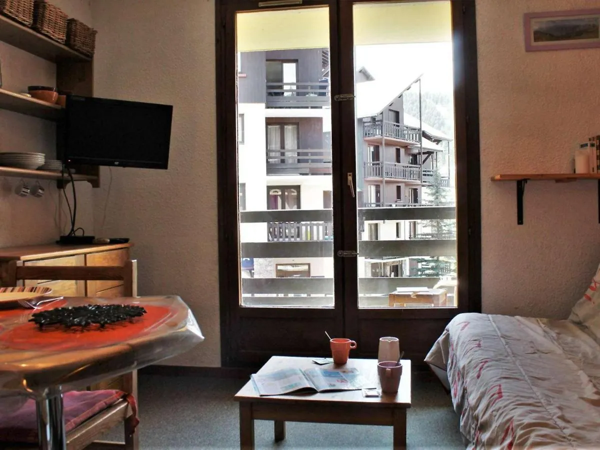 Studio Cosy Pour 4 Au Centre De Risoul, Proche Commerces Et Pistes - Fr-1-330-550 0*, Risoul